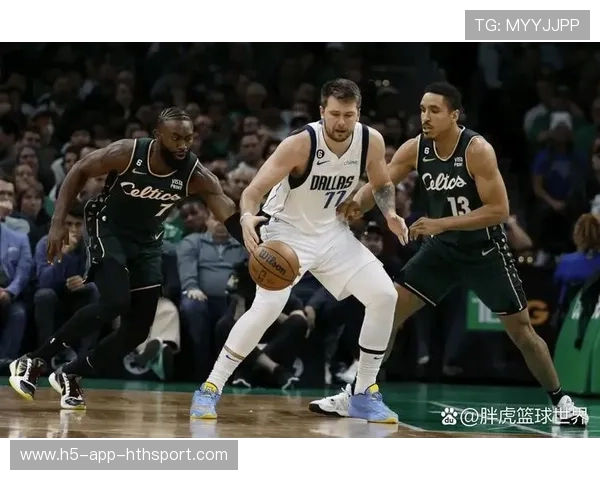 斯托尔防守精彩阻挡对手连续进攻